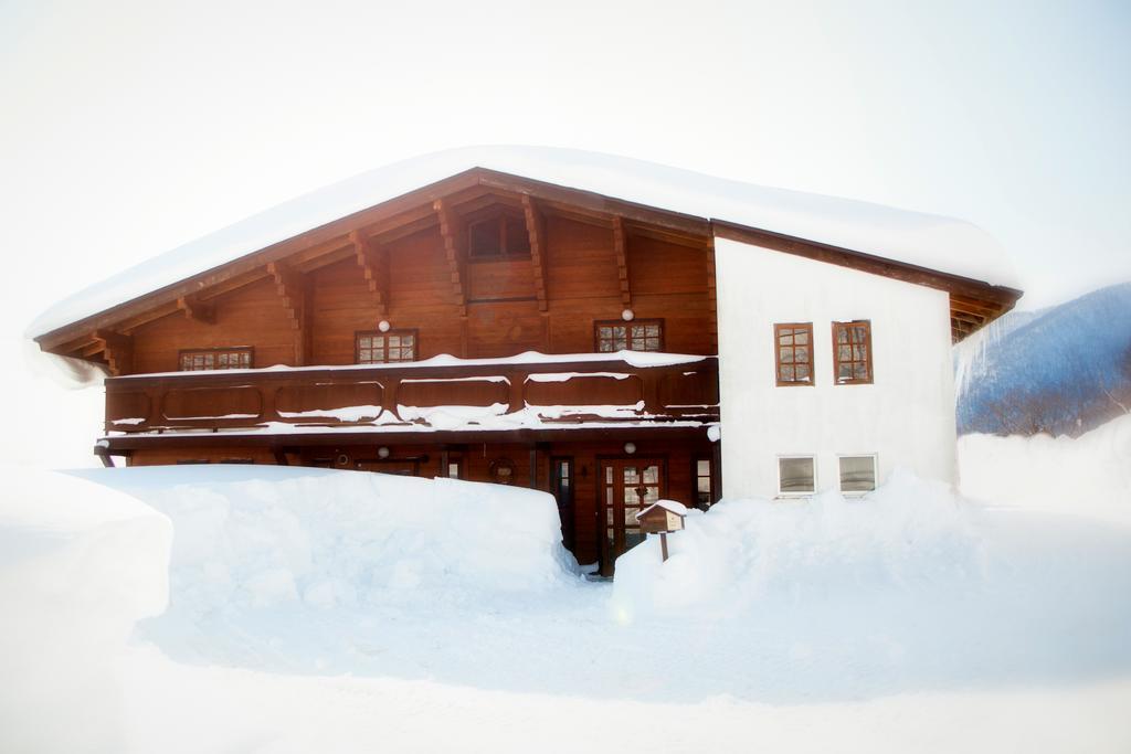 Snowball Chalet At Madarao Mountain Hotel Iiyama Exterior photo